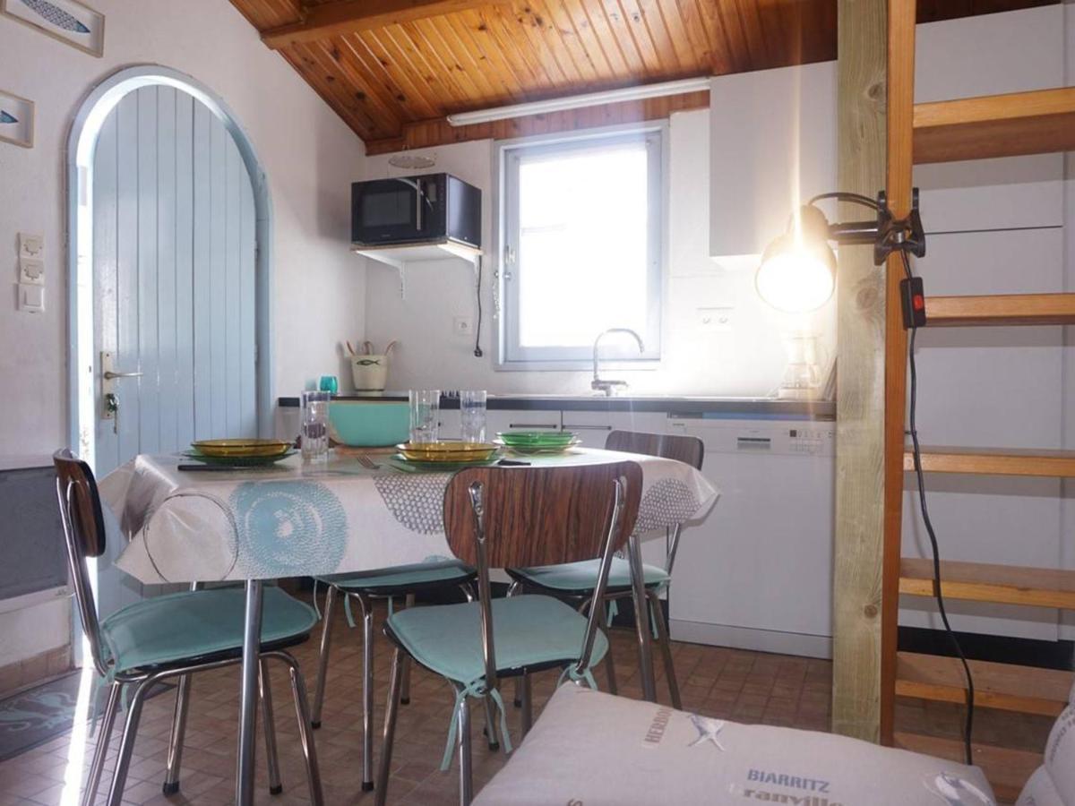 Studio Mezzanine A 200M Du Port Et De La Plage, Cour Privative, Parfait Pour 3 Personnes - Fr-1-224B-564 Noirmoutier-en-l'Ile Exterior foto